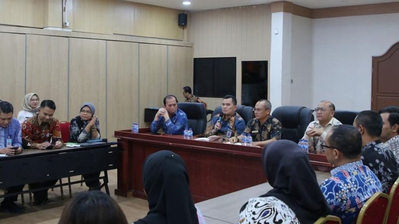 Kantor Wilayah Kemenkumham Kepri berkolaborasi dengan Dinas Kesehatan Kepri mensosialisasikan program Cek Kesehatan Gratis (CKG) kepada seluruh pegawai dan tenaga alih daya, guna meningkatkan kesadaran akan pentingnya kesehatan dan memanfaatkan layanan ke