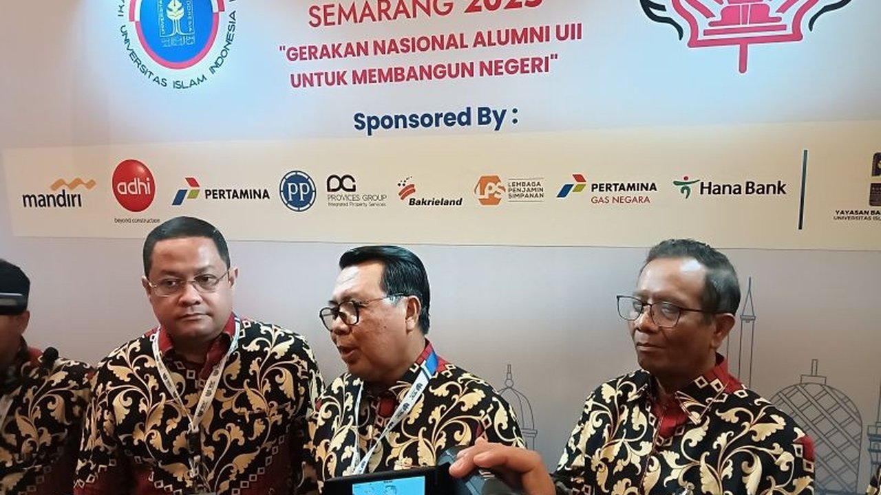 Ari Yusuf Amir, advokat senior dan Sekretaris Jenderal IKA UII periode sebelumnya, terpilih secara aklamasi sebagai Ketua Umum IKA UII periode 2025-2030 dalam Munas VI di Semarang.