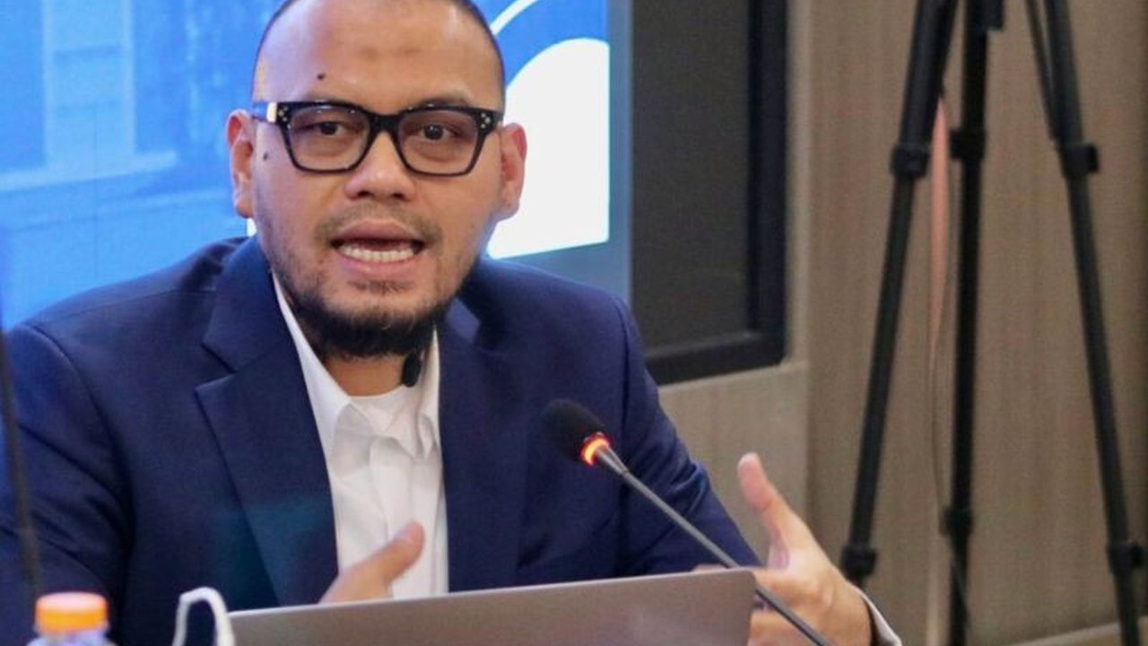 Pengamat Hardjuno Wiwoho menekankan pentingnya pemberantasan korupsi dimulai dari kasus besar seperti BLBI, bukan hanya operasi tangkap tangan (OTT) kasus kecil, agar Indonesia dapat bangkit dari krisis dan menjadi negara maju.