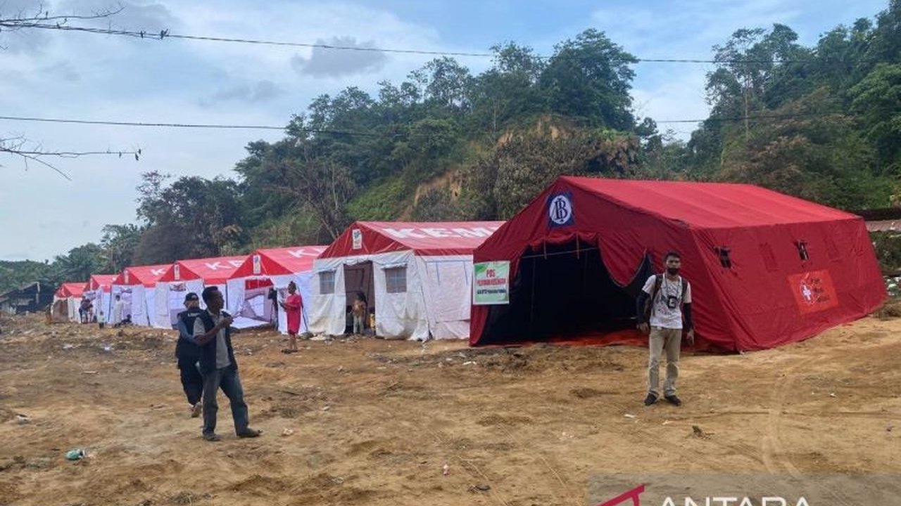 Kebakaran hebat di TPA Puuwatu, Kendari, menghanguskan 52 rumah dan mengakibatkan kerugian mencapai Rp1,1 miliar, serta 148 jiwa dari 45 KK mengungsi.