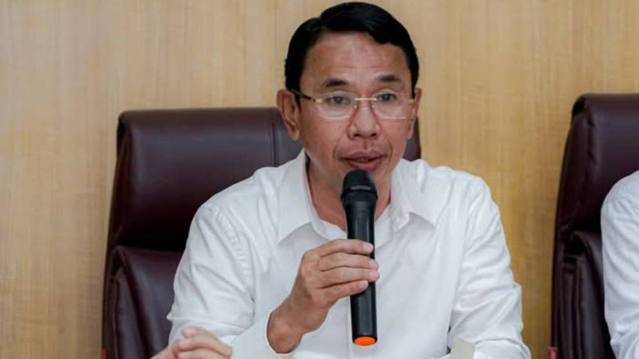 Bupati Sigi, Mohamad Irwan Lapatta, terpilih sebagai Komisaris Utama Bank Sulteng dan berkomitmen memperkuat sektor perbankan di Sulawesi Tengah melalui sertifikasi dan uji kelayakan OJK.