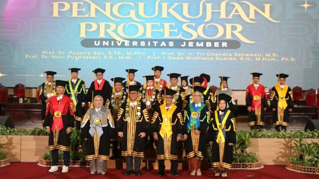 Universitas Jember (Unej) berambisi memiliki 100 profesor sebelum tahun 2028, ditandai dengan pengukuhan empat guru besar baru dan rencana pengukuhan lainnya, guna meningkatkan kualitas pendidikan dan riset.