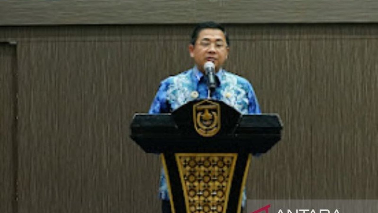 Wali Kota Banjarmasin berkomitmen mempertahankan Perumda PALD yang merugi hingga Rp99 miliar sejak 2007, dengan rencana penjualan aset dan pengajuan penyertaan modal dari APBD.