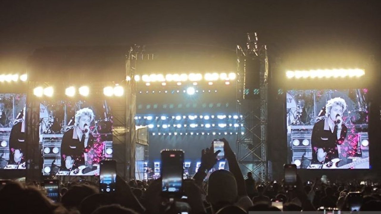 Setelah 29 tahun, band legendaris Green Day kembali konser di Jakarta pada 15 Februari 2025 di Carnaval Ancol sebagai bagian dari Hammersonic Festival ke-10, membawakan lagu-lagu hits seperti 'Basket Case' dan lainnya.