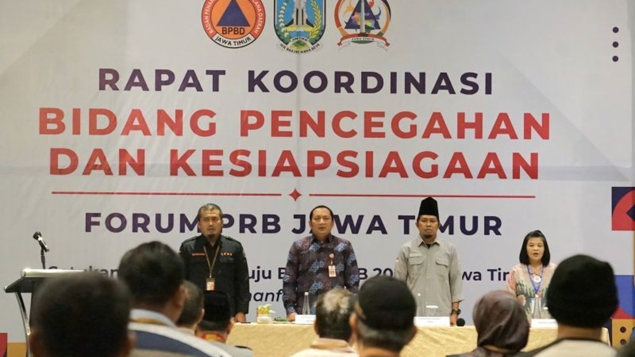 Kepala Pelaksana BPBD Jatim mengajak relawan untuk merancang aksi nyata dalam peringatan Bulan Pengurangan Risiko Bencana (PRB) Nasional 2025 di Jawa Timur, guna menekan angka bencana yang meningkat di tahun 2024.