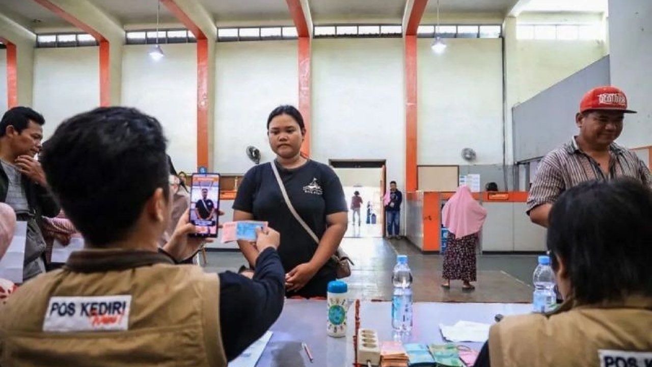 Sebanyak 2.925 Keluarga Penerima Manfaat (KPM) di Kota Madiun menerima Bantuan Sosial Program Keluarga Harapan (PKH), dengan ratusan KPM lainnya masuk daftar tunggu.