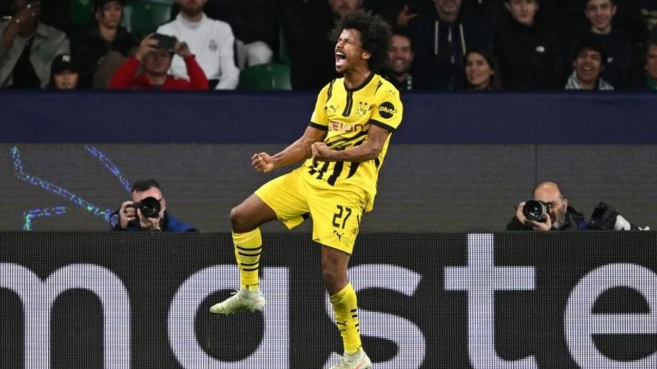 Borussia Dortmund menelan kekalahan kedua beruntun di Liga Jerman setelah dikalahkan VfL Bochum dengan skor 0-2, membuat mereka semakin jauh dari zona Liga Champions.