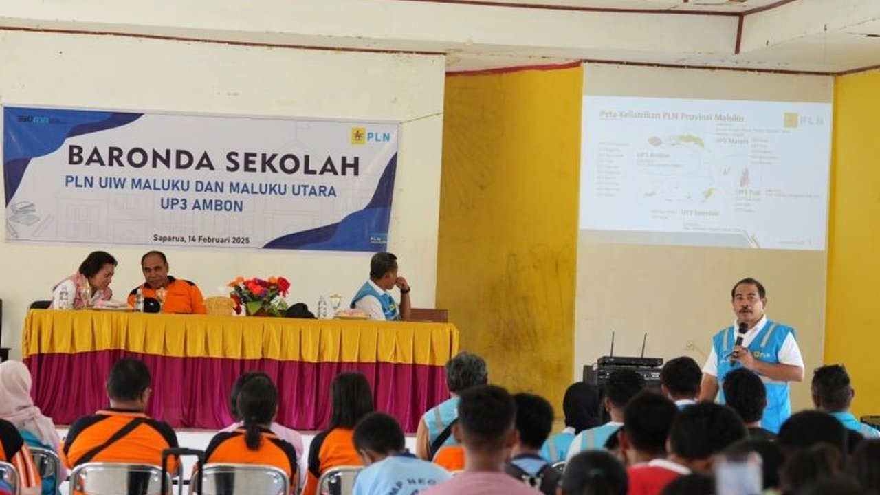 PLN Unit Induk Wilayah Maluku dan Maluku Utara (UIW MMU) mengadakan program Baronda Sekolah untuk mengedukasi siswa SMA di Maluku Tengah tentang ketenagalistrikan dan aplikasi PLN Mobile.