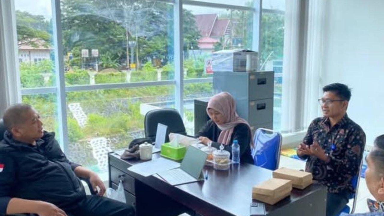 DPRD Sulbar bahas Ranperda pengelolaan perikanan dan kelautan untuk meningkatkan kesejahteraan nelayan kecil, melindungi ekosistem, dan mengatur zona perikanan serta perizinan usaha.