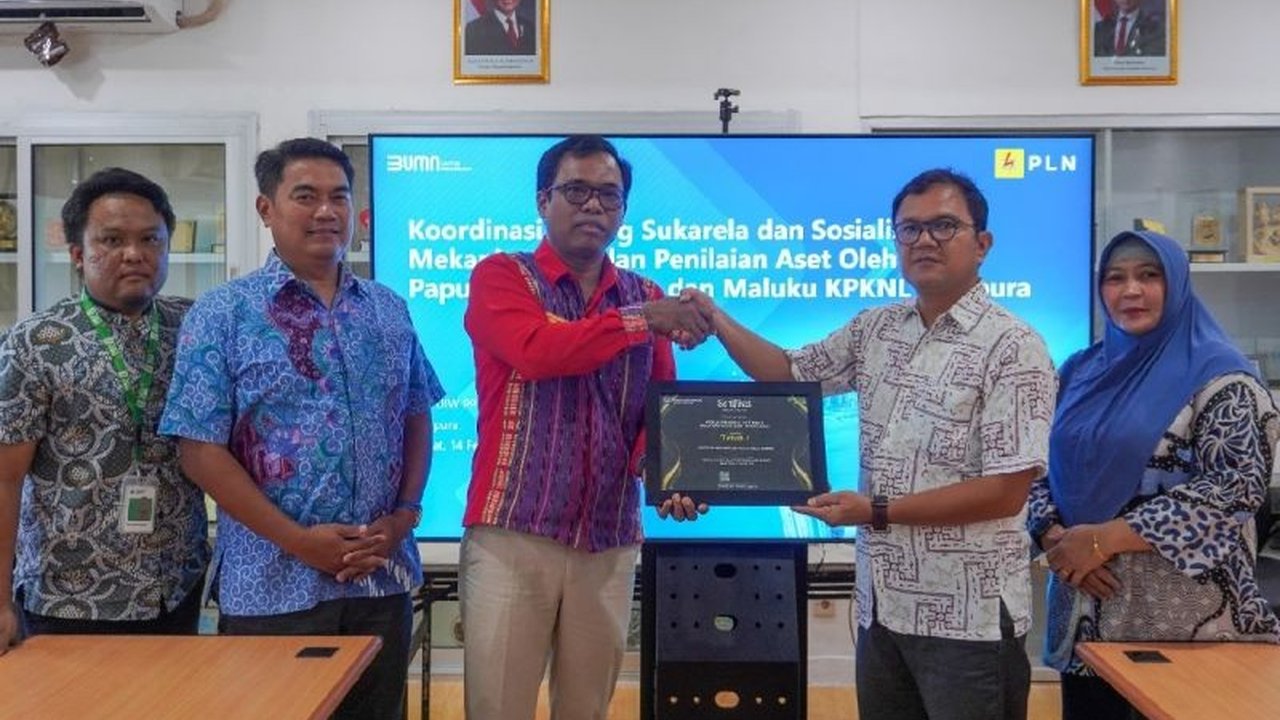 PT PLN UIW Papua dan Papua Barat mendapatkan penghargaan Anugerah Reksa Bandha 2024 dari KPKNL Jayapura atas prestasi sebagai Pemohon Lelang Sukarela Terbaik dalam pengelolaan kekayaan negara.