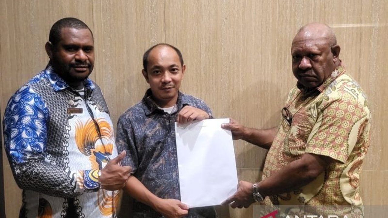 Pemerintah Kabupaten Pegunungan Arfak mendapat kabar baik setelah Kemenpan-RB menyetujui optimalisasi 230 formasi CPNS untuk mengakomodasi honorer yang belum lulus seleksi sebelumnya, menjadi kado perpisahan bagi Bupati dan Wakil Bupati.