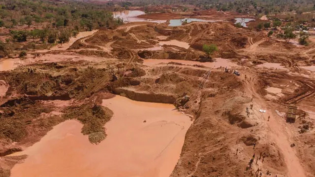 File tambang emas di Mali yang longsor. (AFP)