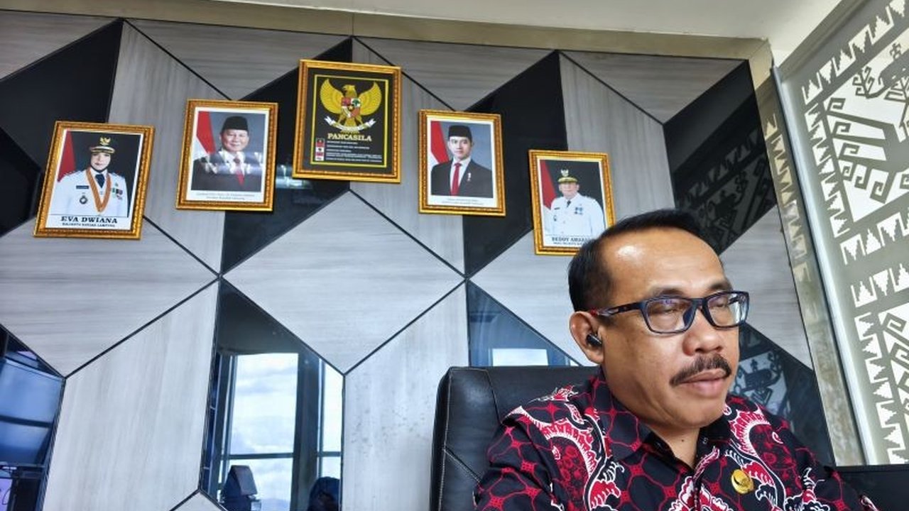 Realisasi investasi di Bandar Lampung pada 2024 mencapai Rp2 triliun, atau 63 persen dari target, dengan sektor perdagangan dan jasa sebagai penyumbang terbesar, meskipun terhambat situasi politik.