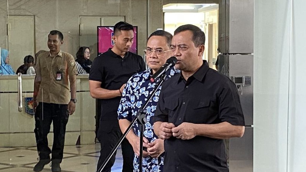 Gubernur Jawa Tengah terpilih, Ahmad Luthfi, membentuk tim transisi untuk efisiensi anggaran sesuai instruksi Presiden Prabowo Subianto guna percepatan pembangunan di Jawa Tengah.