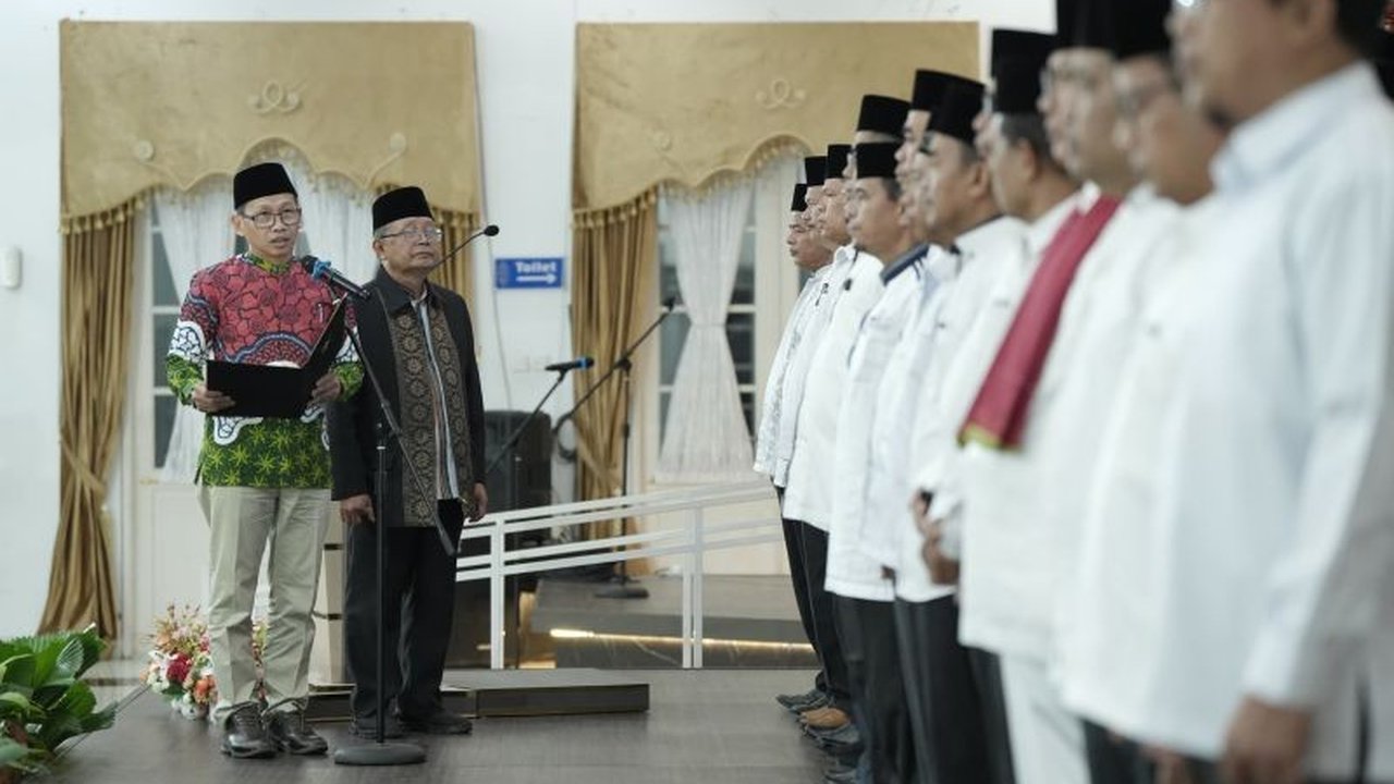 Kementerian Agama (Kemenag) segera meluncurkan Kurikulum Cinta di seluruh madrasah untuk mencegah diskriminasi dan mempromosikan toleransi antarumat beragama, menjadikan Indonesia sebagai contoh bagi dunia dalam kerukunan.