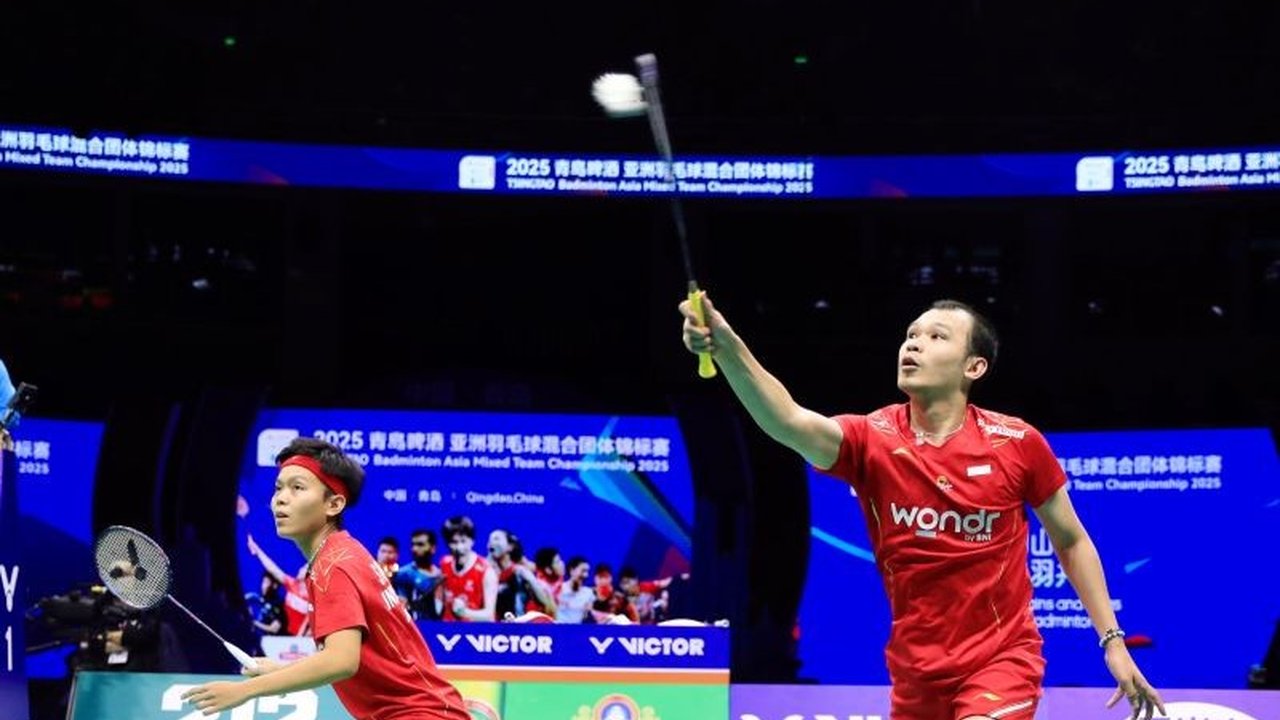 Pasangan ganda campuran dadakan, Rinov Rivaldy/Siti Fadia Silva Ramadhanti, meraih kemenangan atas China di final BAMTC 2025 berkat kerja sama tim dan saling percaya yang kuat.