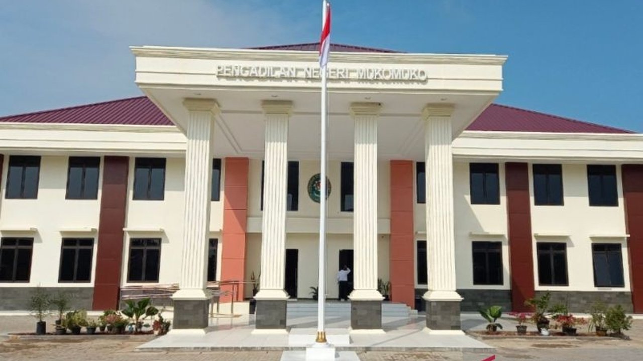 Pemerintah Kabupaten Mukomuko meningkatkan kerjasama dengan LBH untuk memberikan bantuan hukum kepada warga miskin yang menghadapi perkara pidana dan perdata, dengan alokasi dana yang bertambah di tahun 2025.