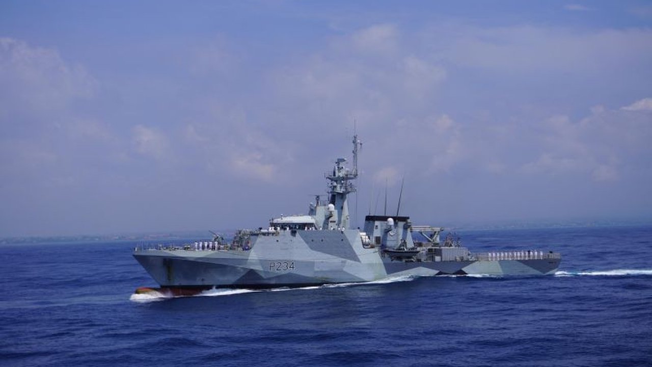 TNI Angkatan Laut memimpin latihan maritim multilateral Komodo 2025 di Bali, memperkuat kerja sama internasional dan pengamanan maritim regional dengan melibatkan 38 negara dalam berbagai simulasi dan diskusi.