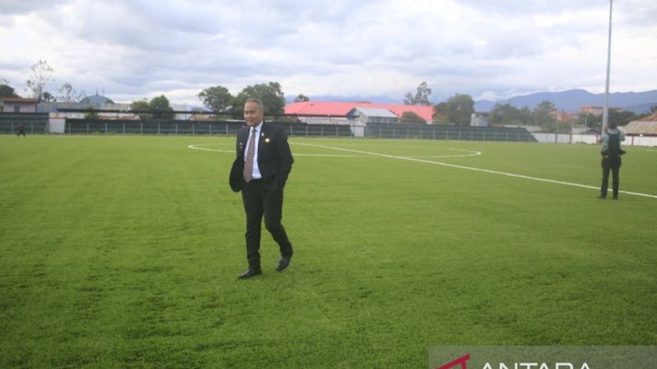 Pemerintah Provinsi Papua Pegunungan mengajak warganya membudayakan olahraga demi kesehatan dan pembangunan SDM yang optimal, didukung pembangunan Stadion Pendidikan Itlay Ikinia Wamena.