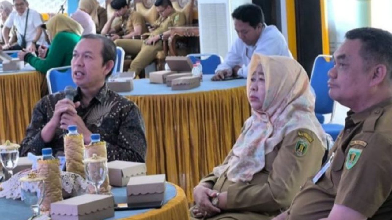KPPN Tanjung telah menyalurkan Dana Bagi Hasil (DBH) sebesar Rp314,6 miliar kepada tiga kabupaten di Kalimantan Selatan, yaitu Tabalong, Hulu Sungai Utara, dan Balangan, hingga 14 Februari 2025, untuk mendukung pembangunan daerah dan kesejahteraan masyara