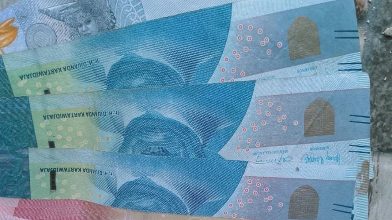 Pemerintah Kabupaten Biak Numfor dan DPRK mendorong Organisasi Perangkat Daerah (OPD) untuk memaksimalkan pungutan pajak dan retribusi guna meningkatkan Pendapatan Asli Daerah (PAD) sebesar Rp44 miliar pada tahun 2025.