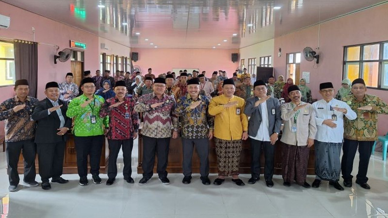 MAN IC Pekalongan catat rekor pendaftar tertinggi dengan 7.980 siswa yang bersaing ketat memperebutkan 120 kuota untuk tahun ajaran 2025/2026, melampaui jumlah pendaftar tahun lalu.