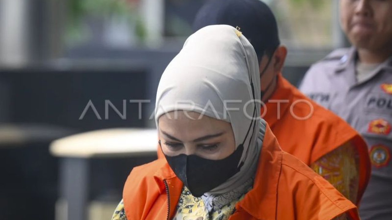 Komisi Pemberantasan Korupsi (KPK) memindahkan penahanan empat tersangka kasus korupsi proyek di Dinas PUPR Kalsel ke Polda Kalsel setelah berkas pemeriksaan dinyatakan lengkap dan siap dilimpahkan ke pengadilan.