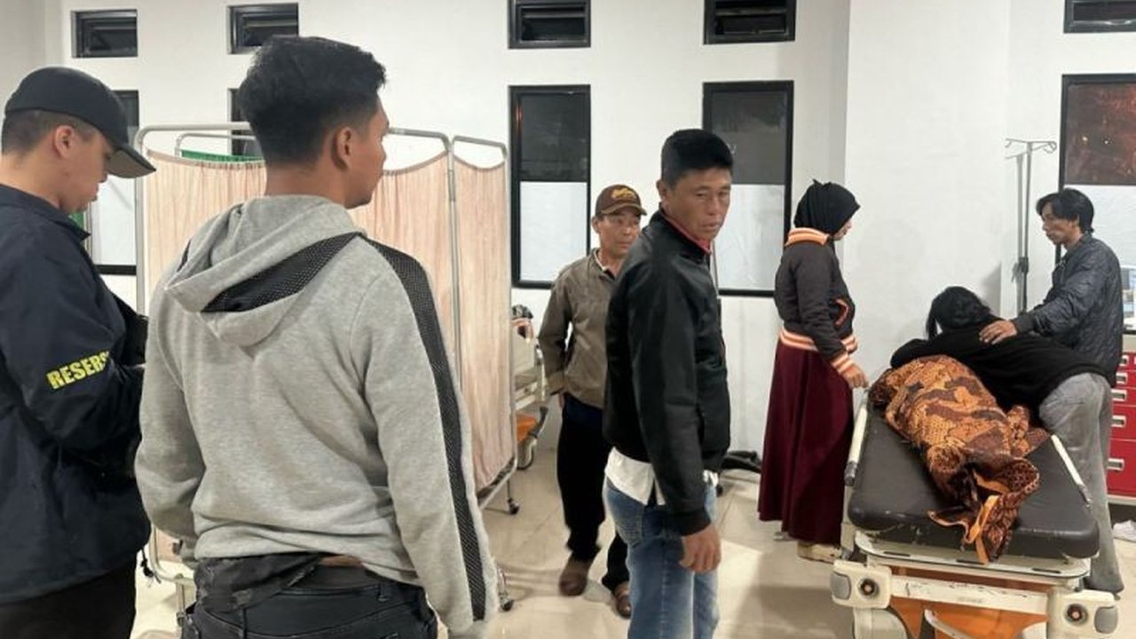 Polres Rejang Lebong, Bengkulu, menyelidiki pembunuhan dua warga, Fadli Muzaki dan Reiliando, yang terjadi di lokasi pesta malam dengan musik house music pada Minggu dini hari, 16 Februari 2024.