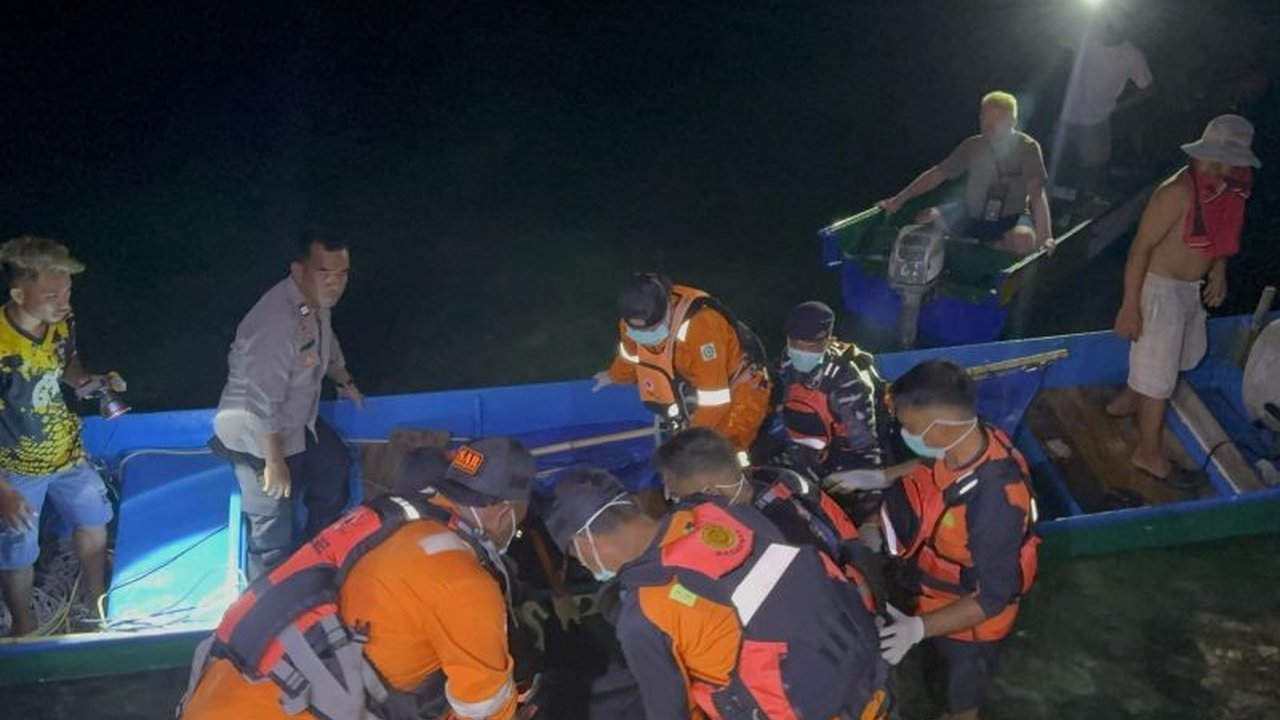 Tim SAR Gabungan menemukan Laode Muksin (52), seorang nelayan yang hilang di perairan Siompu Barat, Buton Selatan, Sulawesi Tenggara, dalam keadaan meninggal dunia setelah pencarian selama empat hari.