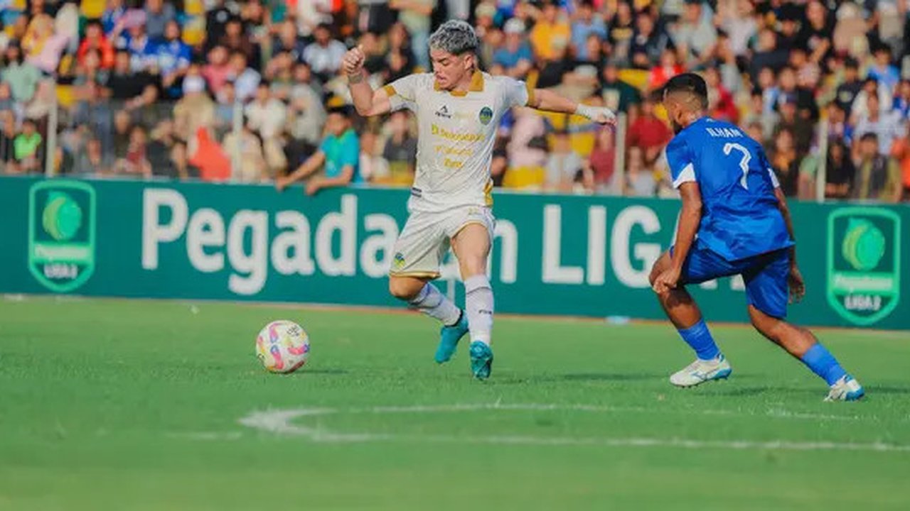 Momen PSIM bertanding di Stadion Kaharudin Nasution, Pekanbaru, Riau, Minggu (26/1/2025) sore WIB. Armada Erwan Hendarwanto itu menang dengan skor tipis 1-0 atas PSPS Pekanbaru. (Dokumentasi