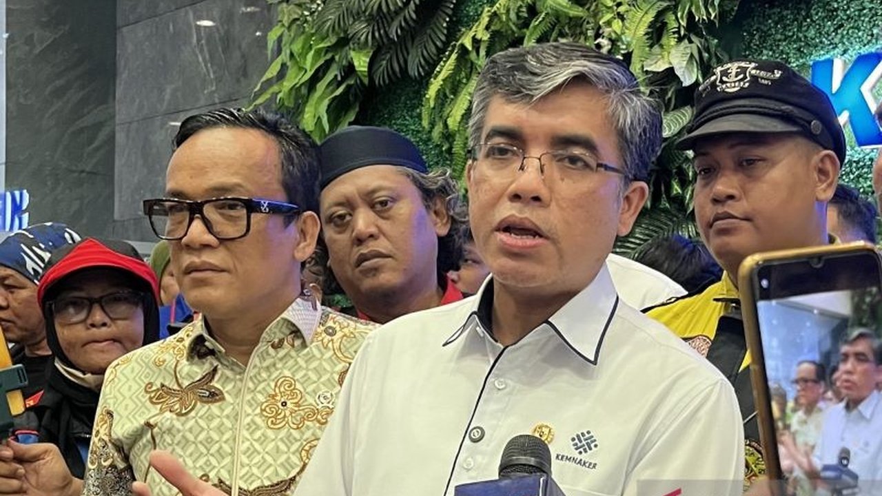 Menaker Yassierli telah melakukan koordinasi lintas kementerian terkait tuntutan pemberian THR bagi pengemudi ojek daring, dengan menekankan pentingnya harmonisasi hubungan antara platform dan pengemudi.