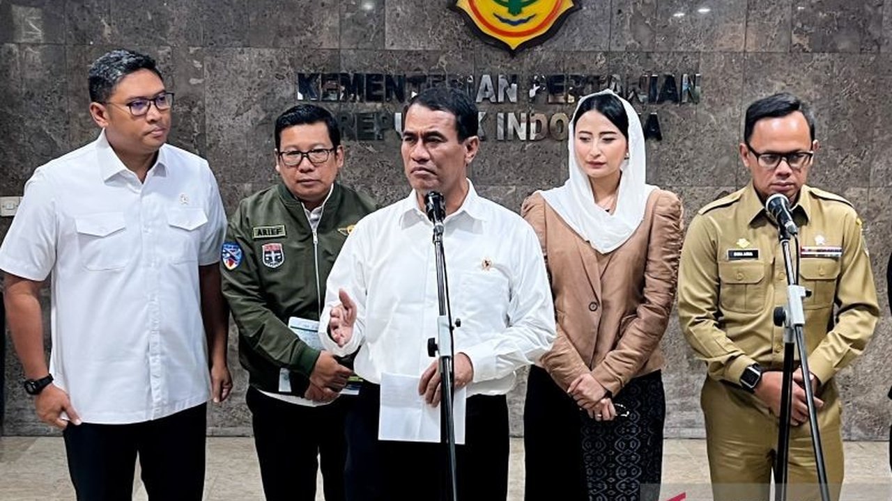 Menteri Pertanian meminta pengusaha patuh pada HET minyak goreng Rp15.700 per liter dan berkoordinasi dengan Satgas Pangan untuk pengawasan harga hingga tingkat desa guna stabilisasi harga jelang Ramadhan.