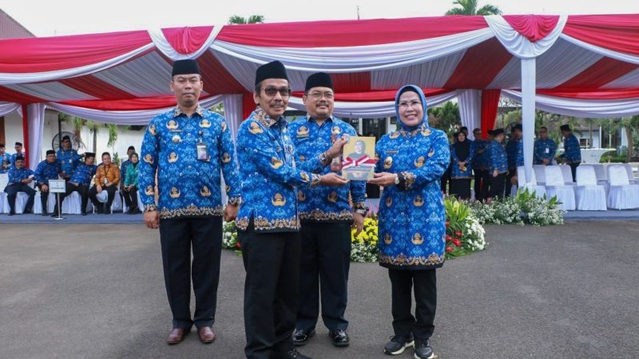 Bupati Serang, Ratu Tatu Chasanah, menyampaikan pesan perpisahan dan meminta maaf kepada ASN Pemkab Serang menjelang akhir masa jabatannya selama 10 tahun.