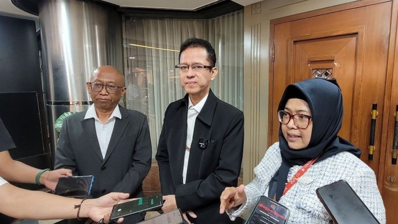 Badan Riset dan Inovasi Nasional (BRIN) berencana mengkomersialkan teknologi daur ulang plastik menggunakan tenaga nuklir pada tahun 2027, hasil kolaborasi dengan IAEA dalam proyek RAS1031.