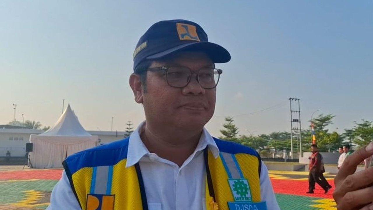 Balai Besar Wilayah Sungai (BBWS) Mesuji Sekampung, Lampung, melakukan perbaikan berkala terhadap tanggul dan irigasi yang rusak akibat banjir untuk menjaga produktivitas lahan pertanian.