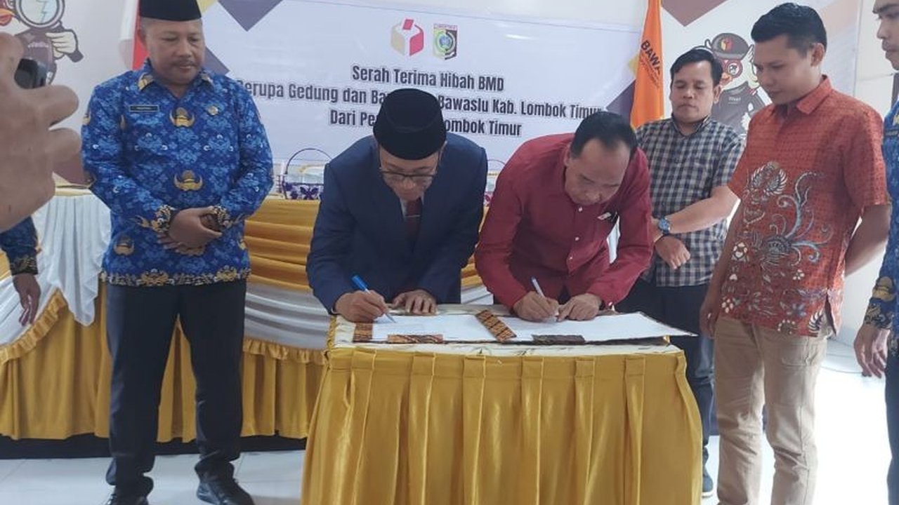 Pemerintah Kabupaten Lombok Timur resmi menyerahkan hibah aset bangunan kepada Bawaslu Lombok Timur untuk mendukung pelaksanaan Pemilu, setelah melalui proses panjang sejak 2019.