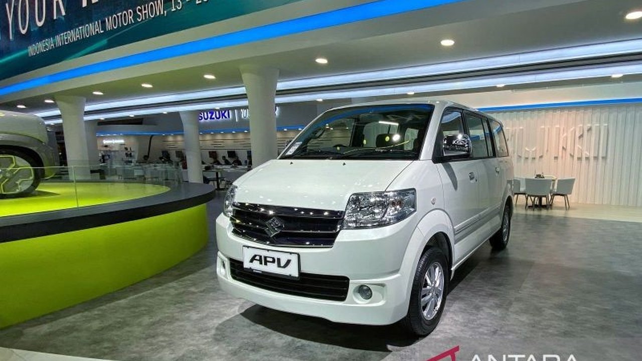 Kembalinya Suzuki APV di IIMS 2025 menarik perhatian, dengan penjualan didominasi oleh perusahaan-perusahaan di Indonesia yang lebih memprioritaskan fungsionalitas daripada fitur canggih.