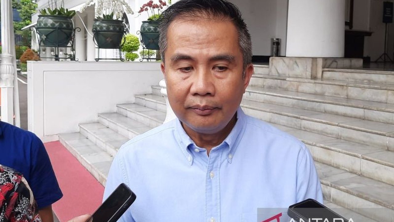 Pj. Gubernur Jabar Bey Machmudin Minta Data Mantan Gubernur Dilengkapi