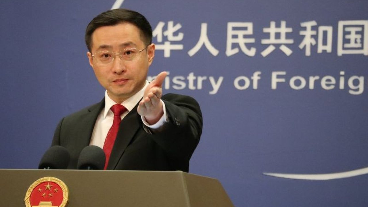 Menteri Luar Negeri China, Wang Yi, mendesak NATO untuk mengadopsi kebijakan yang positif dan bertanggung jawab terhadap China, menekankan kontribusi Beijing pada perdamaian global dan menolak anggapan NATO sebagai ancaman.