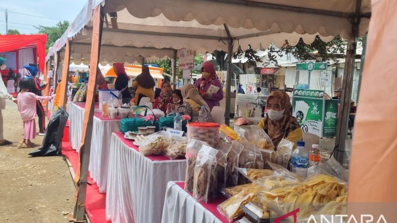 Pemerintah Kota Administrasi Jakarta Selatan menggelar pasar murah jelang Ramadhan untuk menjaga stabilitas harga kebutuhan pokok dan memberdayakan UMKM, dengan fokus pada antisipasi lonjakan permintaan daging sapi.
