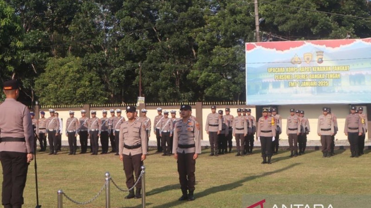 Polres Bangka Tengah rutin menggelar Upacara Hari Kesadaran Nasional setiap tanggal 17 untuk meningkatkan jiwa nasionalisme personel dan kualitas pelayanan publik, sekaligus memberikan penghargaan kepada anggota berprestasi.