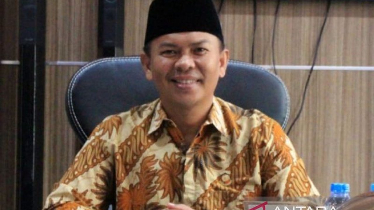 DPRD Kota Pangkalpinang meminta Pemerintah Kota mengurangi kegiatan seremonial untuk mengatasi defisit anggaran dan mengoptimalkan penggunaan dana untuk program-program yang berdampak langsung pada masyarakat.