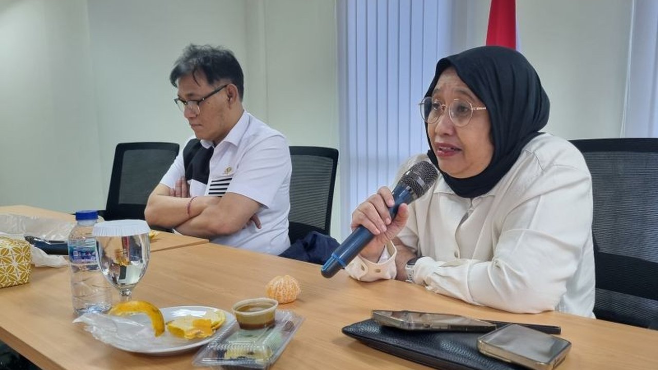 Badan Percepatan Pengentasan Kemiskinan (BP Taskin) mengklarifikasi bahwa efisiensi APBN 2025 senilai Rp300 triliun lebih difokuskan untuk investasi di BPI Danantara, bukan program Makan Bergizi Gratis (MBG).