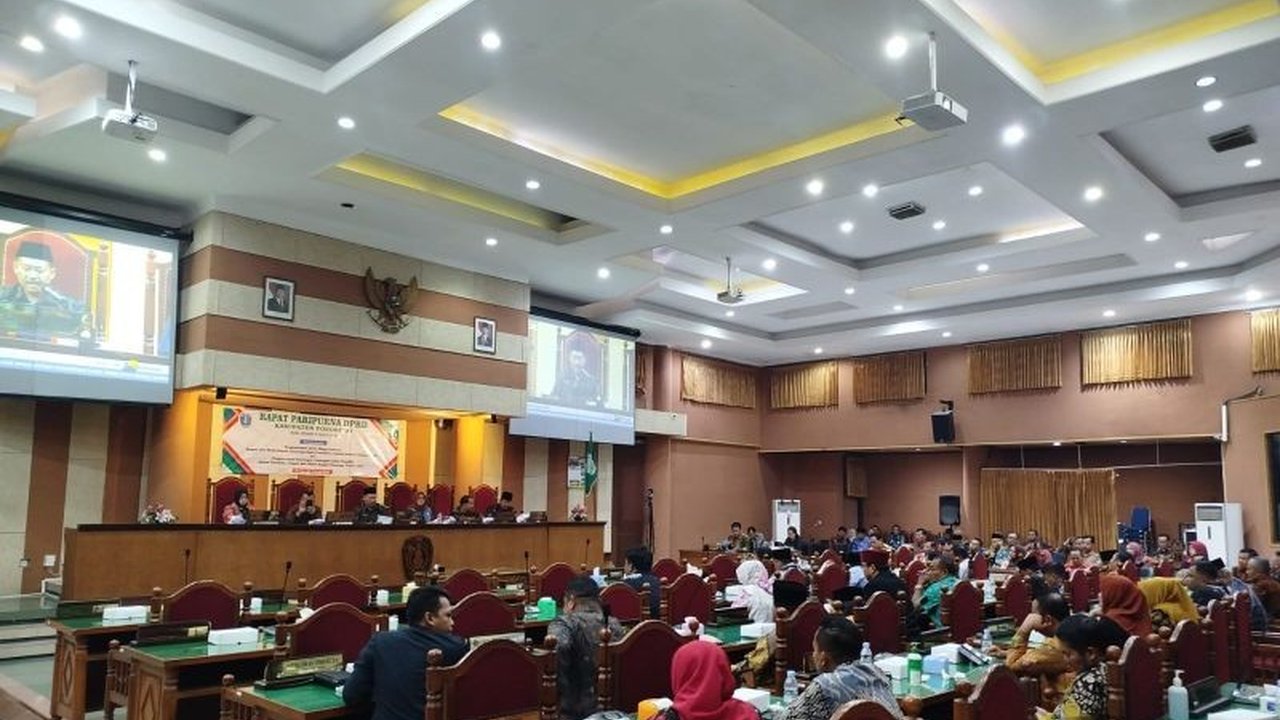 Pemkab Ponorogo menyalurkan Rp1,7 miliar dana bantuan politik (banpol) kepada sembilan partai politik di DPRD setempat, berdasarkan perhitungan Rp3.000 per suara sah Pemilu 2019.