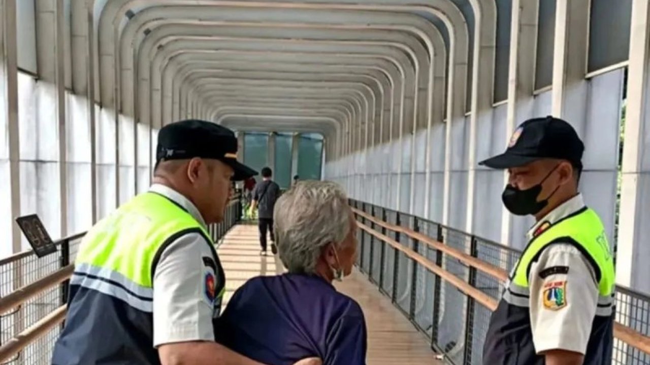 Pemerintah Provinsi DKI Jakarta memastikan akan terus melakukan penjangkauan terhadap Pemerlu Pelayanan Kesejahteraan Sosial (PPKS) selama Ramadhan, dengan pendekatan humanis demi ketertiban dan kenyamanan masyarakat.