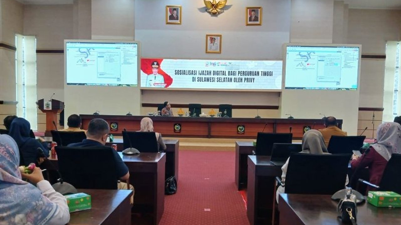 Pemerintah Provinsi Sulawesi Selatan (Sulsel) resmi mendukung penuh implementasi ijazah digital di perguruan tinggi se-Sulsel untuk meningkatkan efisiensi, keamanan, dan mendukung transformasi digital di dunia pendidikan.