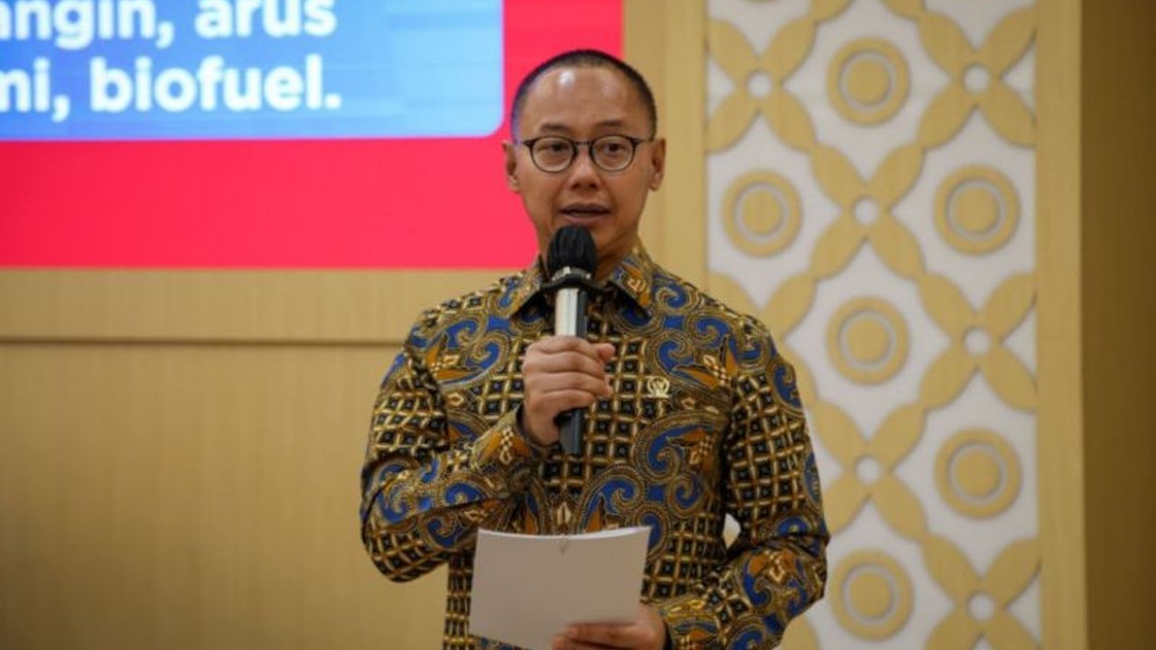 Wakil Ketua MPR RI Eddy Soeparno mendorong percepatan transisi energi di Indonesia dengan melibatkan sektor swasta dalam riset, produksi, dan distribusi energi baru terbarukan (EBT) untuk mengurangi ketergantungan pada energi fosil.