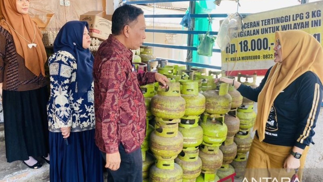 Pemerintah Kabupaten Aceh Barat memastikan stok LPG 3 Kg aman dan tercukupi, harga tetap stabil di Rp18.000 per tabung, serta tidak ada antrean panjang di agen-agen resmi.