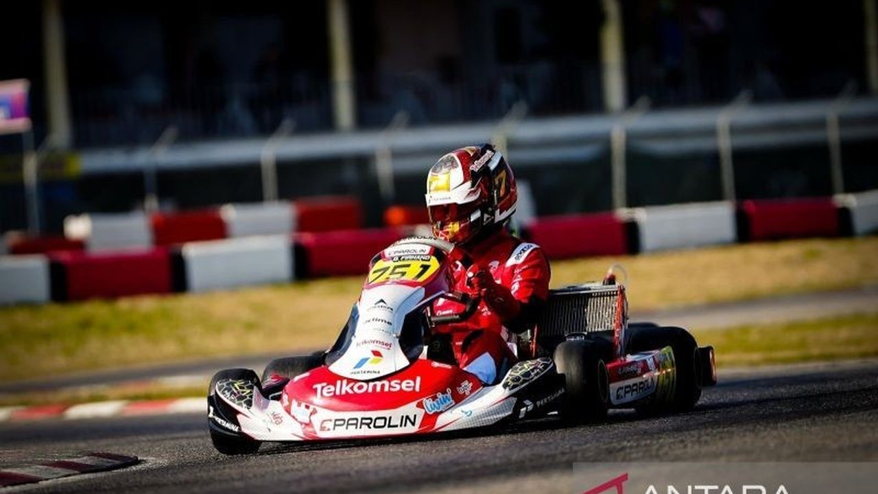 Pembalap Indonesia, Qarrar Firhand, menunjukkan performa impresif dengan finis kelima di Trofeo di Primavera 2025 setelah memulai balapan dari posisi ke-20, kendati sempat mengalami masalah mesin dan penalti.