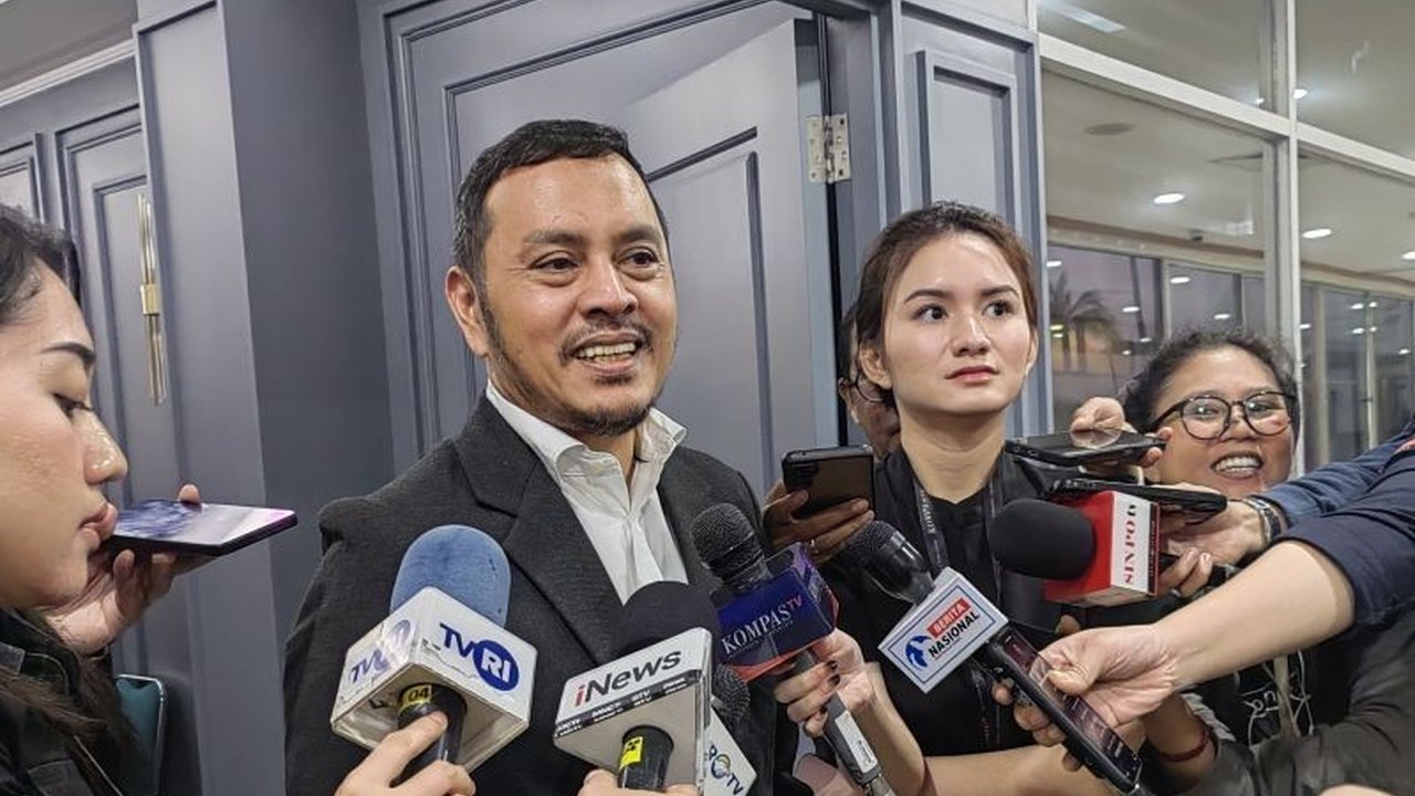 Ketua DPP NasDem Willy Aditya menjelaskan pemberian lukisan Surya Paloh kepada Prabowo Subianto sebagai simbol persahabatan dan timbal balik atas hadiah sebelumnya, sekaligus mencerminkan apresiasi terhadap karya seni.